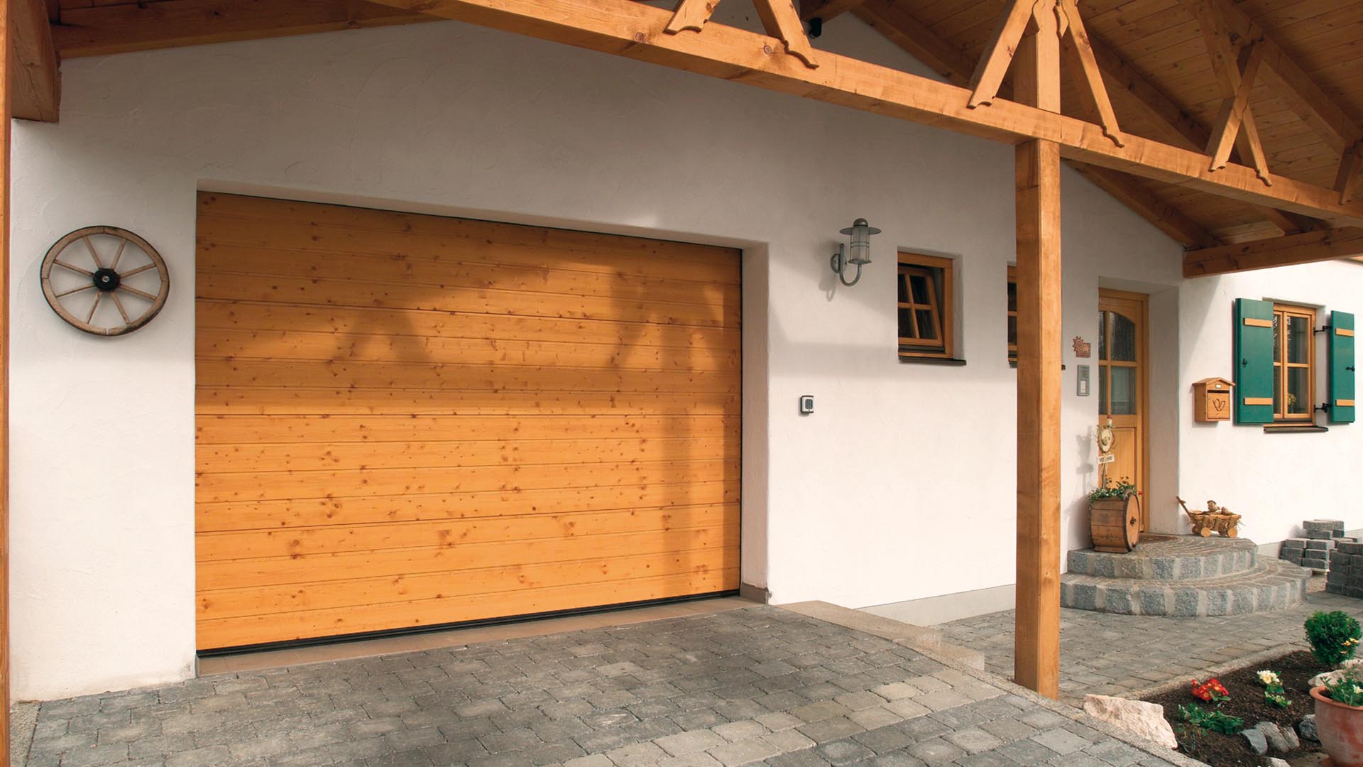 entros rzeszow brama garazowa segmentowa hormann drewniana 8 Bramy Entros | Oficjalny dystrybutor marki Hormann oraz Schuco